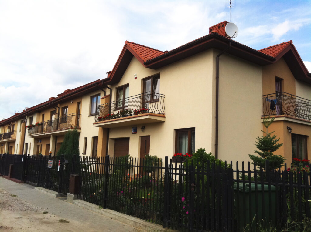 Segmenty przy Chełmońskiego